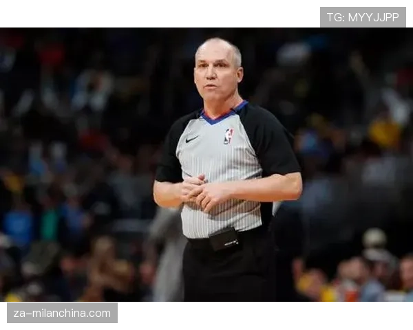 犯规判定存在哪些容易被误解的关键点？专业裁判如何界定？