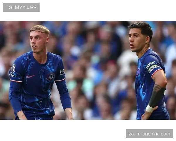 切尔西阵容升级但表现持续下滑，问题暴露对赛季走势形成制约